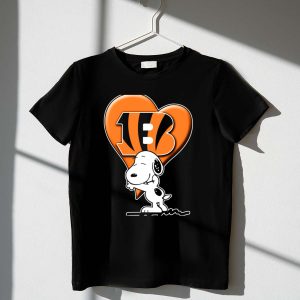 Snp V1 Cincinnati Bengals Snoopy Heart 1 T Shirt