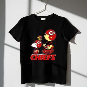 Snpfootball Kansas City Chiefs Snoopy Woodstock Helmet Charlie Brown 1 T Shirt