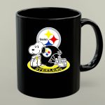 Steelers Snoopy Pittsburgh Helmet Nfl Peanuts Football Combination 1 mug.jpg