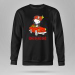 Tampa Bay Buccaneers Snoopy Driving Red Car 9 Sweatshirt