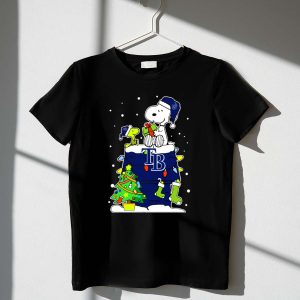 Tampa Bay Rays Snoopy Christmas Peanuts Gift Snowy Scene 1 T Shirt.jpg