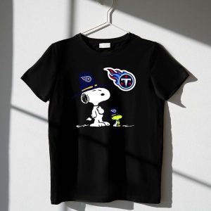Tennessee Titans Snoopy And Woodstock Pilgrim Hats 1 T Shirt