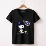 Tennessee Titans Snoopy And Woodstock Pilgrim Hats 7 Womens V Neck