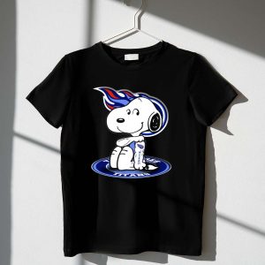Tennessee Titans Snoopy Holding Football 1 T Shirt