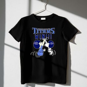 Tennessee Titans Win Snoopy High Five Peanuts Football Victory 1 T Shirt