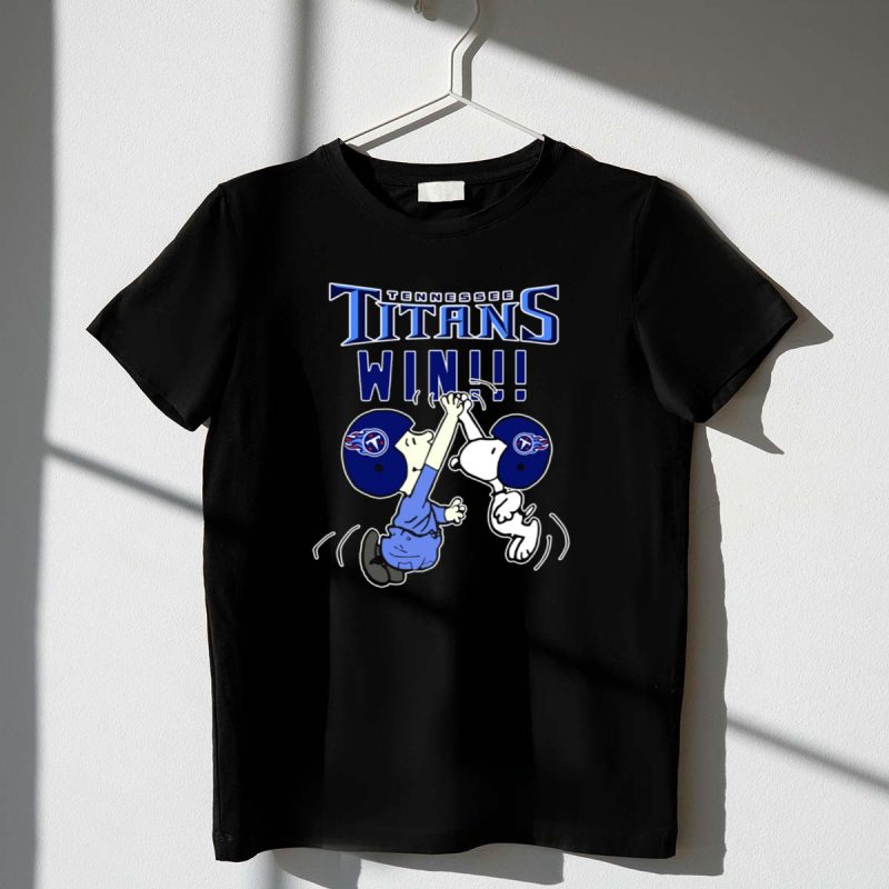 Tennessee Titans Win Snoopy High Five Peanuts Football Victory 1 T Shirt