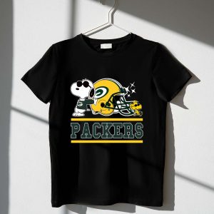 The Green Bay Packers Joe Cool And Woodstock Snoopy Mashup 1 T Shirt