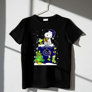 Vancouver Canucks Snoopy Christmas Peanuts Hockey Fan Gift 1 T Shirt.jpg