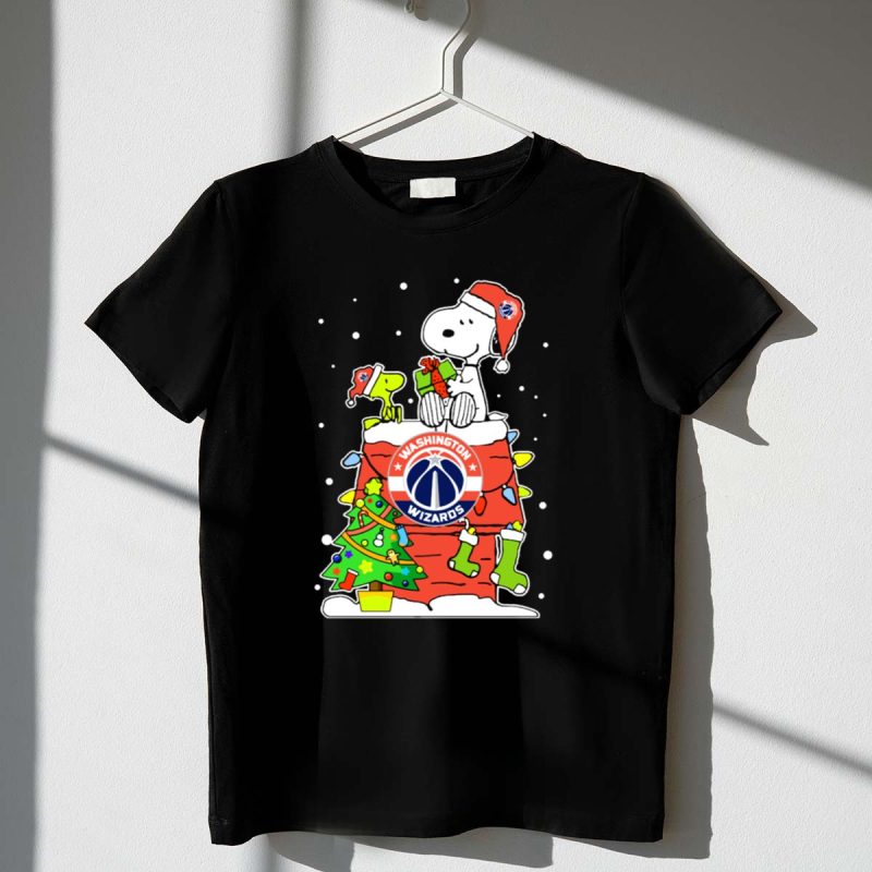 Washington Wizards Snoopy Christmas Santa Hat Peanuts Charlie Brown 1 T Shirt